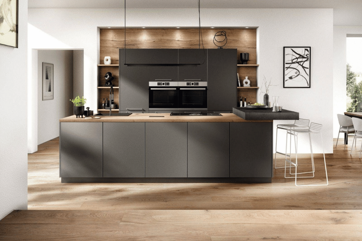 Kitchen Cabinet Color Trends:  Timeless Black